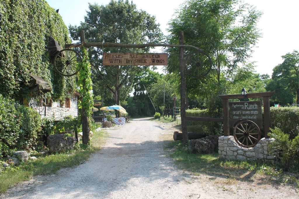 Agriturismo Al Ranch 카스텔로 다비아노 외부 사진